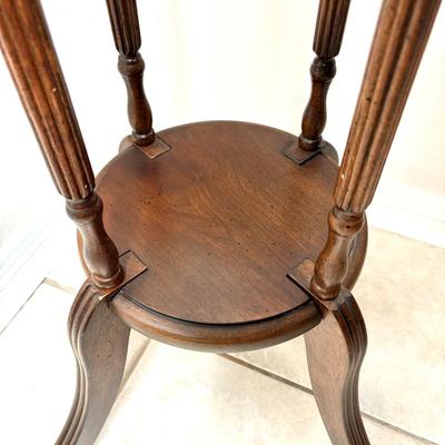 Solid Wood Pedestal Table