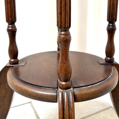 Solid Wood Pedestal Table