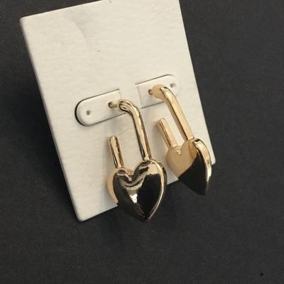 Very nice unique heart shaped safety pin, gold tone earrings