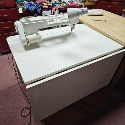 Janome Artistic Quilter SD18 Sit-Down Long-Arm Quilting Machine (BF1-JS)