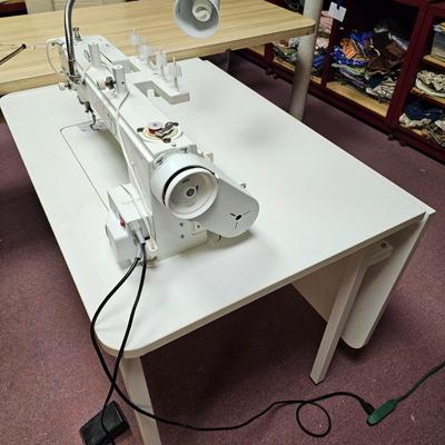 Janome Artistic Quilter SD18 Sit-Down Long-Arm Quilting Machine (BF1-JS)