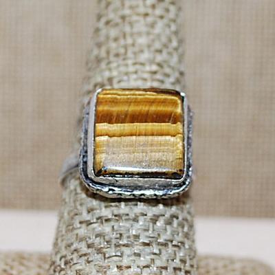 Size 8½ Marked .925 Square TIGER EYE GEMSTONE Ring on a Silver-Plated Band (4.7g)
