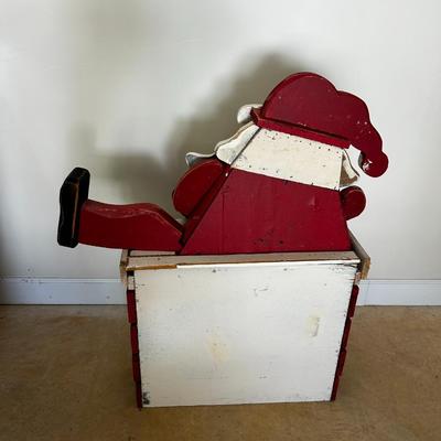 ITS SANTA!!