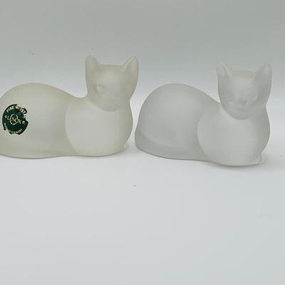 LOT 2: Lenox Tawny. Tigress Glass Cat, Two (2) Lenox Frosted Glass Cats and Iridescent Cat Figure
