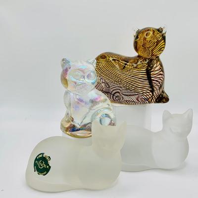 LOT 2: Lenox Tawny. Tigress Glass Cat, Two (2) Lenox Frosted Glass Cats and Iridescent Cat Figure
