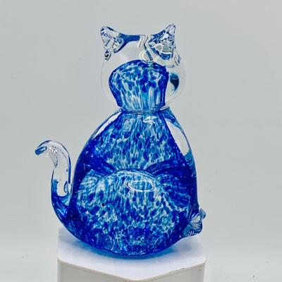LOT 8: Collection of Glass/Crystal Figures/Paperweights by Orrefors, Fenton and More
