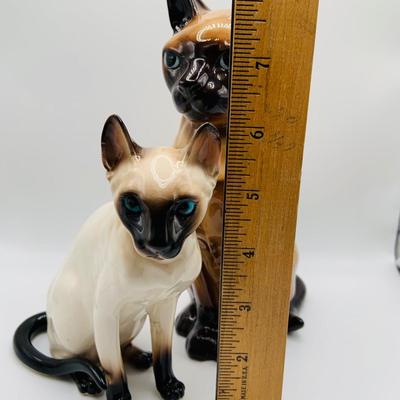 LOT 10: Collection of Two (2) Porcelain Siamese Cat Figurines by Hagen-Renaker and Shafford