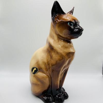 LOT 10: Collection of Two (2) Porcelain Siamese Cat Figurines by Hagen-Renaker and Shafford