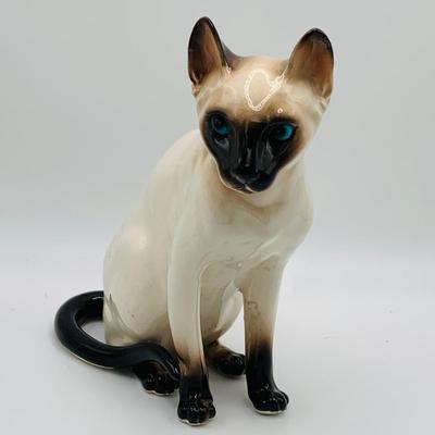LOT 10: Collection of Two (2) Porcelain Siamese Cat Figurines by Hagen-Renaker and Shafford