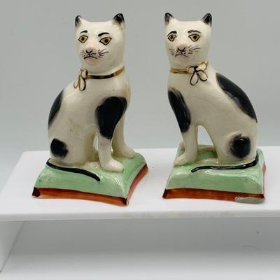 LOT 12: Old Staffordshire Cat Sitting of a Pillow, Royal Doulton Flambé Seated Cat