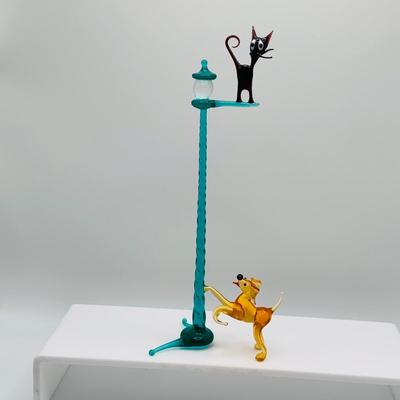 LOT 15: Assortment of Art Glass and Crystal Cat Figures