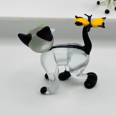 LOT 15: Assortment of Art Glass and Crystal Cat Figures