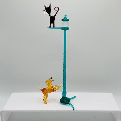 LOT 15: Assortment of Art Glass and Crystal Cat Figures