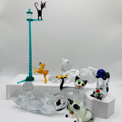 LOT 15: Assortment of Art Glass and Crystal Cat Figures