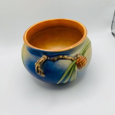 LOT 20: Roseville Blue Pinecone Bowl