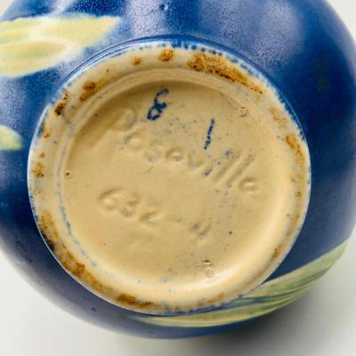 LOT 20: Roseville Blue Pinecone Bowl