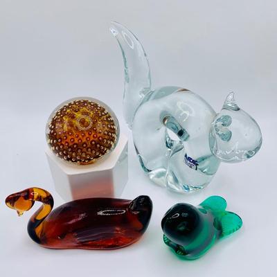 LOT 22: Amber Glass Swan, Signed Paperweight, ACC Crystal Art Glass Cat and Emerald Green Art Glass Paperweight