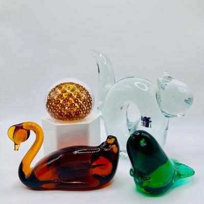 LOT 22: Amber Glass Swan, Signed Paperweight, ACC Crystal Art Glass Cat and Emerald Green Art Glass Paperweight