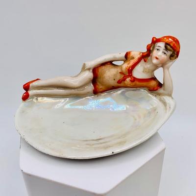 LOT 25: Kemble-Wheaton Glass Floral Glass Trinket Box, Westmorland Milk Glass Plate and Vintage Porcelain Ring Tray with a Bathing Beauty