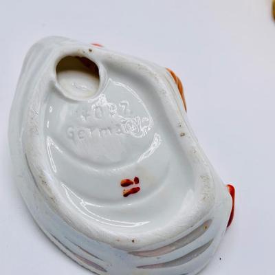 LOT 25: Kemble-Wheaton Glass Floral Glass Trinket Box, Westmorland Milk Glass Plate and Vintage Porcelain Ring Tray with a Bathing Beauty