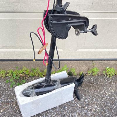 LOT 59: Outsunny 55 lbs Thrust Electric Trolling Motor