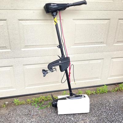 LOT 59: Outsunny 55 lbs Thrust Electric Trolling Motor