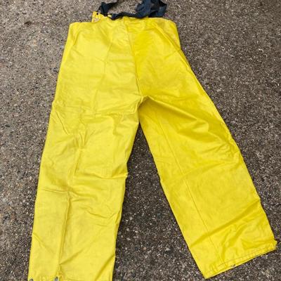 LOT 65: Fishing Gear - Wading Boots Size 10, Yellow Overalls, Cosom Flow - Troll Bait Bucket and More