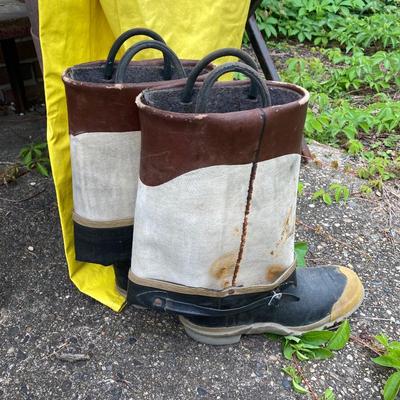 LOT 65: Fishing Gear - Wading Boots Size 10, Yellow Overalls, Cosom Flow - Troll Bait Bucket and More