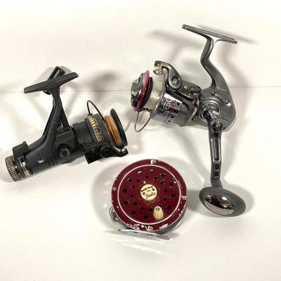 LOT 74: Collection of Fishing Reels - Quantum Optix, South Bend Finalist and More