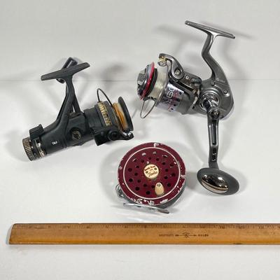 LOT 74: Collection of Fishing Reels - Quantum Optix, South Bend Finalist and More