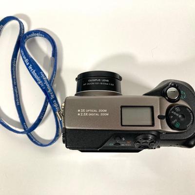 LOT 78: Sony Digital Camera Model DSC-H300 and Olympus Digital Camera Model C-3000 Zoom with Samsonite Carrying Case