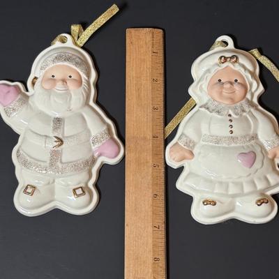 LOT 83: Holiday Lenox Collection