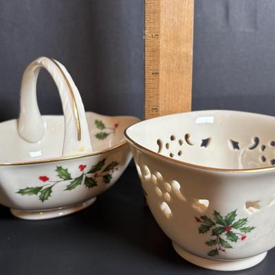 LOT 83: Holiday Lenox Collection