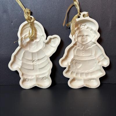 LOT 83: Holiday Lenox Collection