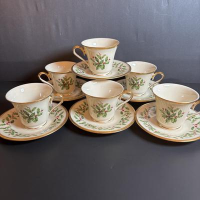 LOT 84: Lenox Christmas Holly Berry Collection: Dessert Plates, Teacups & Saucers, Serving Plates