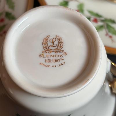 LOT 84: Lenox Christmas Holly Berry Collection: Dessert Plates, Teacups & Saucers, Serving Plates