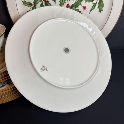 LOT 84: Lenox Christmas Holly Berry Collection: Dessert Plates, Teacups & Saucers, Serving Plates