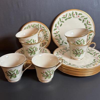 LOT 84: Lenox Christmas Holly Berry Collection: Dessert Plates, Teacups & Saucers, Serving Plates