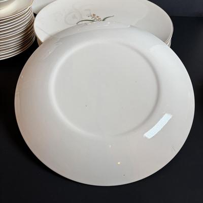 LOT 85: Vintage Knowles Forsythia Collection