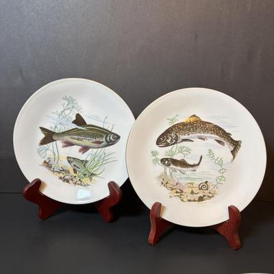 LOT 87: Vintage Bavaria, Germany Trout Plates, Signed Lotus Flowers/Bird Painting & Freeman & McFarlin Ceramic Candlestick