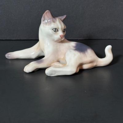 LOT 90: DJ Copenhagen Denmark Porcelain Cat, Orrefors Crystal Vase and Marbled Glass Vase