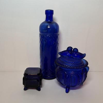 LOT 93: Colbalt Blue Collection: Westmoreland Small Footed Trinket Dish w/Lid, Hofbauer Brydes Three Footed Candy Dish & Home Decor...