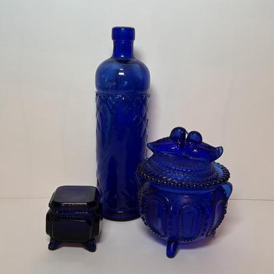 LOT 93: Colbalt Blue Collection: Westmoreland Small Footed Trinket Dish w/Lid, Hofbauer Brydes Three Footed Candy Dish & Home Decor...