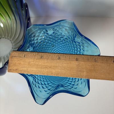 LOT 94 Vintage Blue Green Teal Art Glass Bowl & Colonial Blue Pedestal Bowl w/Ruffle Edge & Diamone Cut Pattern