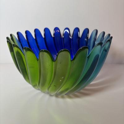 LOT 94 Vintage Blue Green Teal Art Glass Bowl & Colonial Blue Pedestal Bowl w/Ruffle Edge & Diamone Cut Pattern