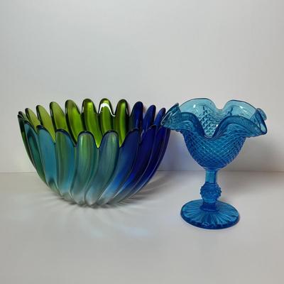 LOT 94 Vintage Blue Green Teal Art Glass Bowl & Colonial Blue Pedestal Bowl w/Ruffle Edge & Diamone Cut Pattern