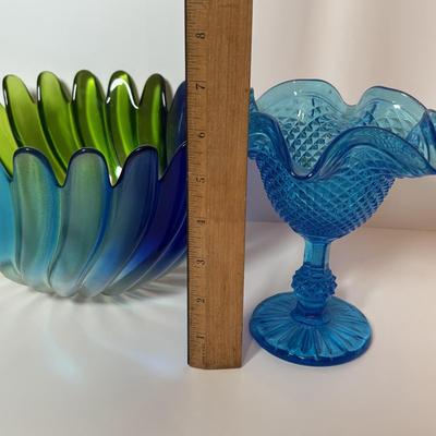 LOT 94 Vintage Blue Green Teal Art Glass Bowl & Colonial Blue Pedestal Bowl w/Ruffle Edge & Diamone Cut Pattern