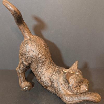 LOT 113: Heavy Cast Metal Stretching Cat Doorstop