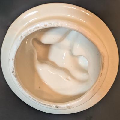 LOT 117: Vintage Made in USA Kitten on Behive Cookie Jar
