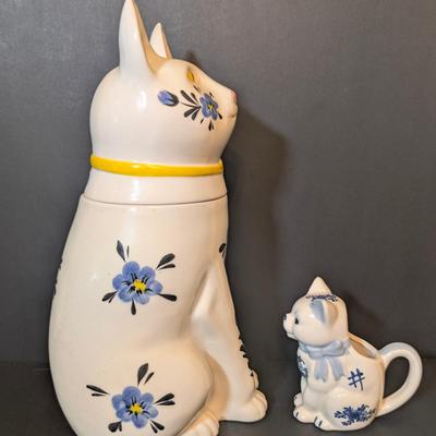 LOT 118: Neiman-Marcaus Blue Floral Cat Cookie Jar and Kitten Creamer